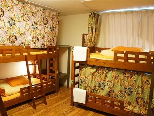 Общежитие Jhoppers Osaka Guesthouse