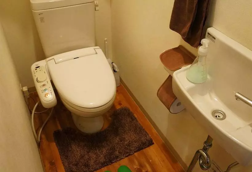 Общежитие Jhoppers Osaka Guesthouse