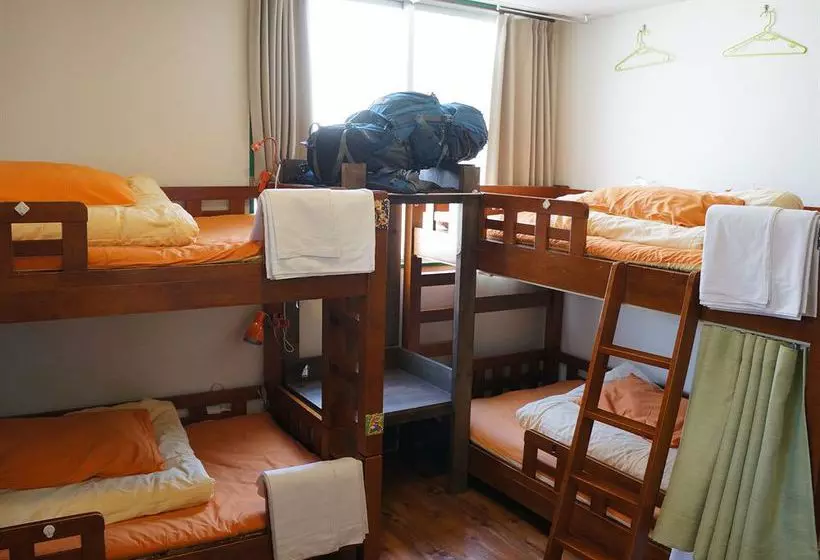 Общежитие Jhoppers Osaka Guesthouse