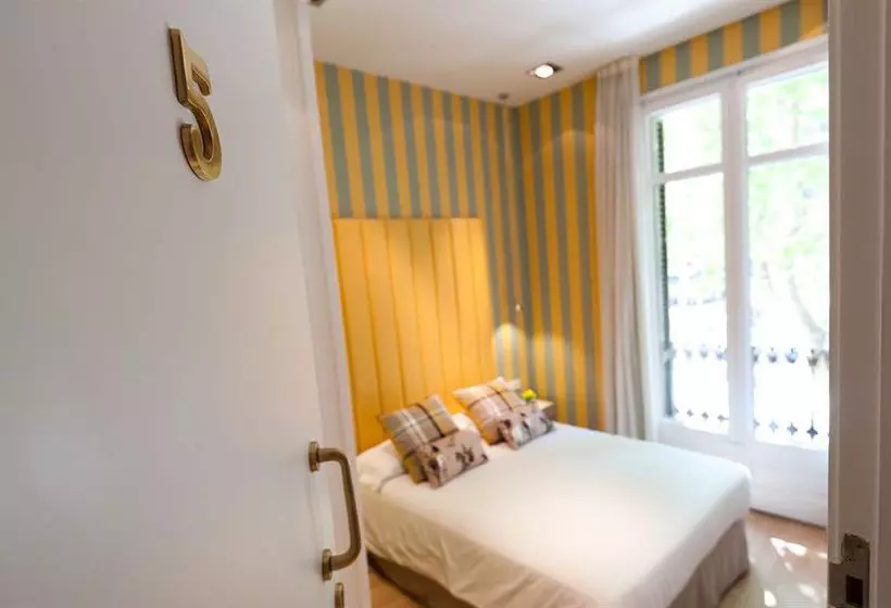 تختخواب و صبحانه Bed&Breakfast Casa con Estilo Bruc