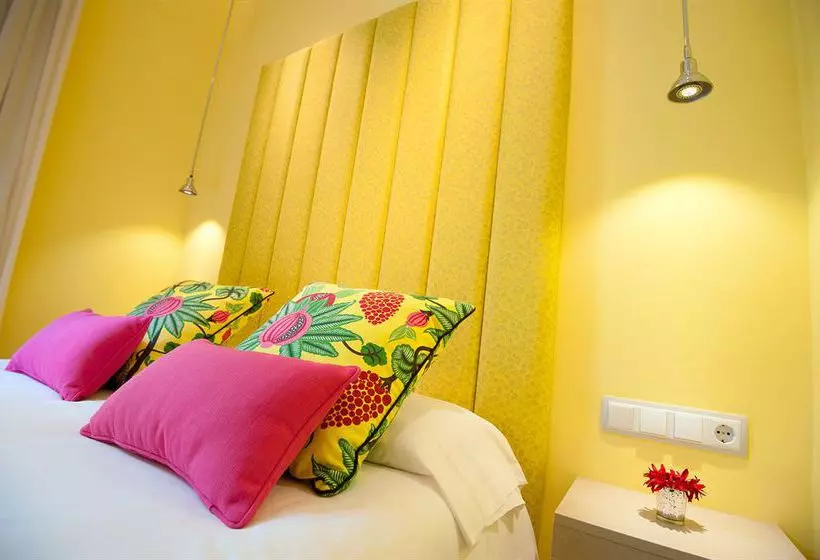 تختخواب و صبحانه Bed&Breakfast Casa con Estilo Bruc