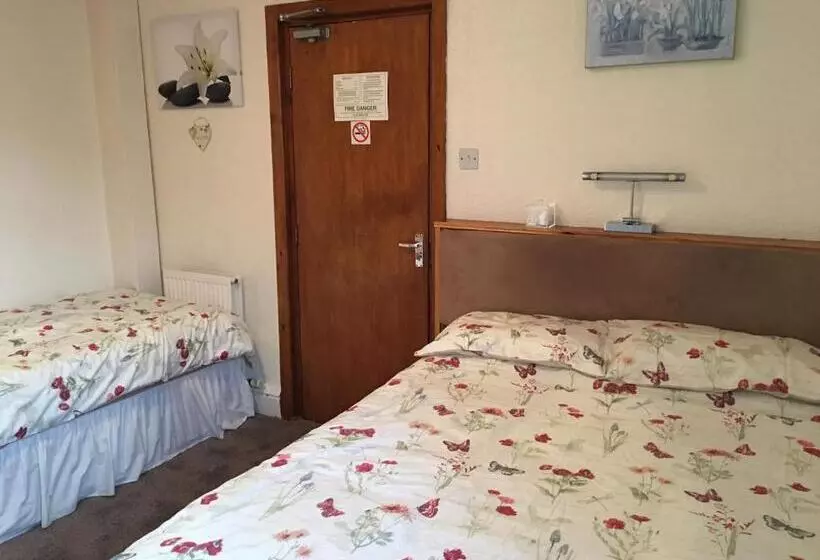 Aamiaismajoitus (B&B) Camelot House