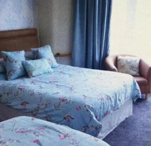 Aamiaismajoitus (B&B) Camelot House