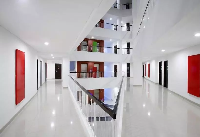 Amaris Hotel Karawang