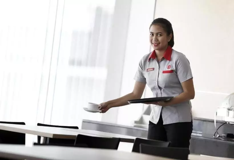 Amaris Hotel Karawang