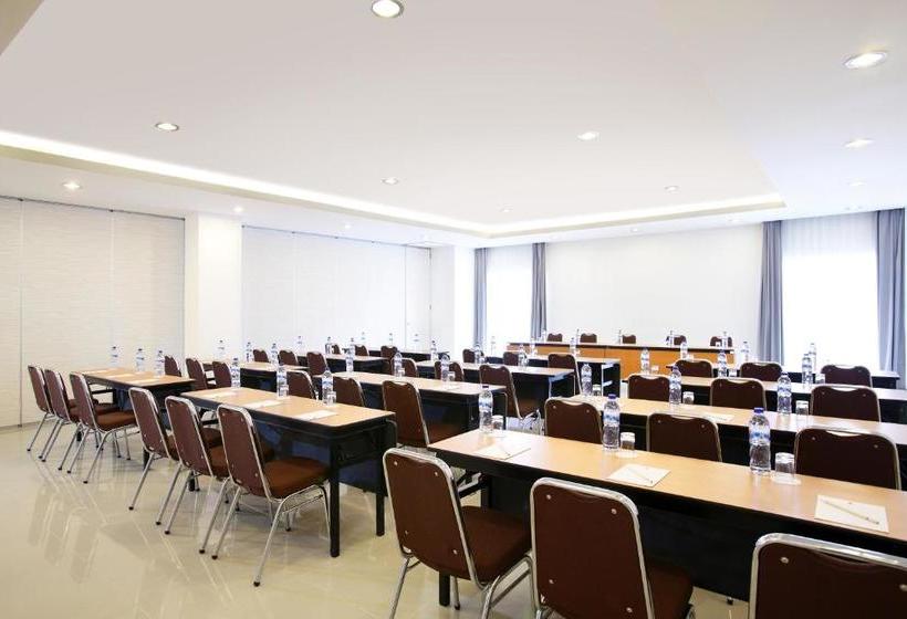 Amaris Hotel Karawang