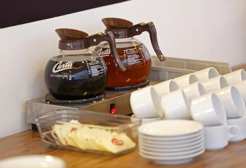 Amaris Hotel Karawang