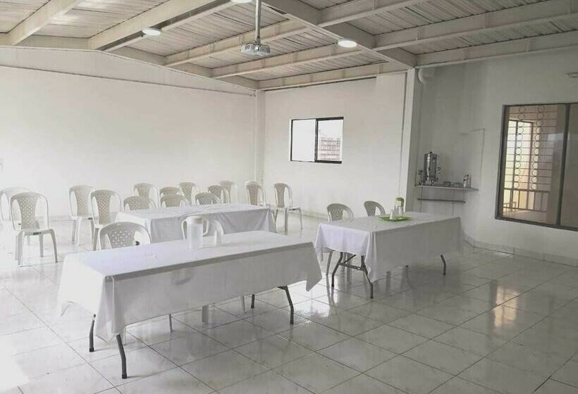 호텔 Nuevo Samaritano