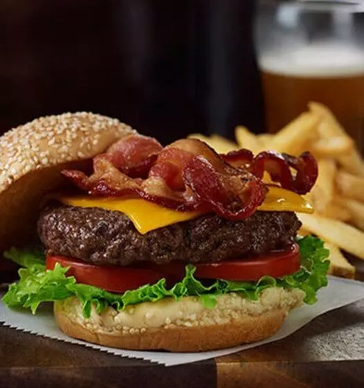 Отель Courtyard By Marriott Richmond Downtown