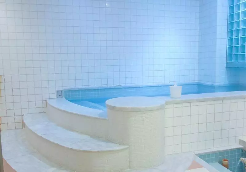 Капсульный Oтель Capsule Inn Osaka