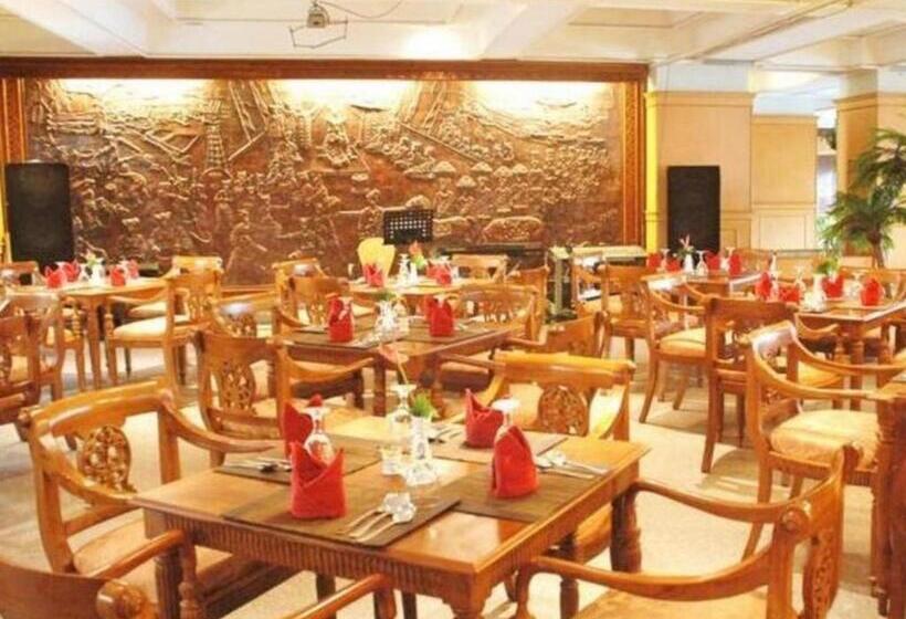 فندق Royal Denai