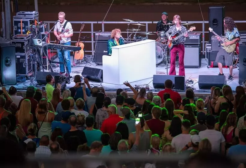 Отель Mohegan Pennsylvania Adults Only