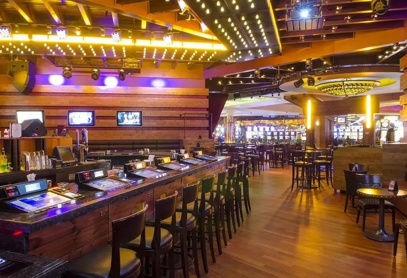 Отель Mohegan Pennsylvania Adults Only