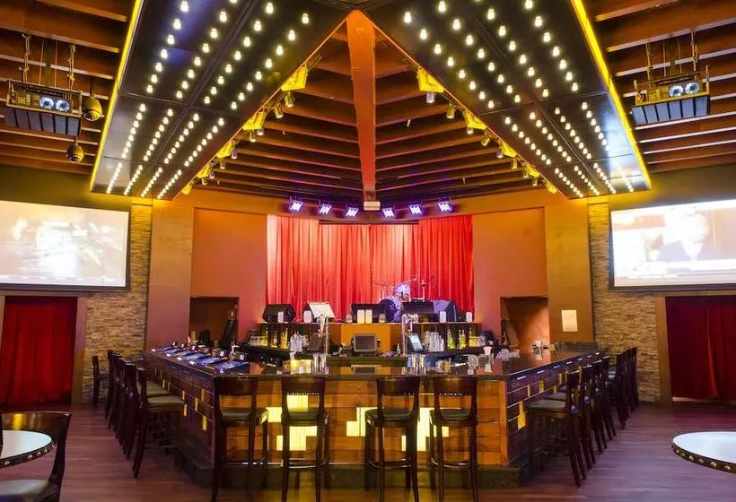 Отель Mohegan Pennsylvania Adults Only