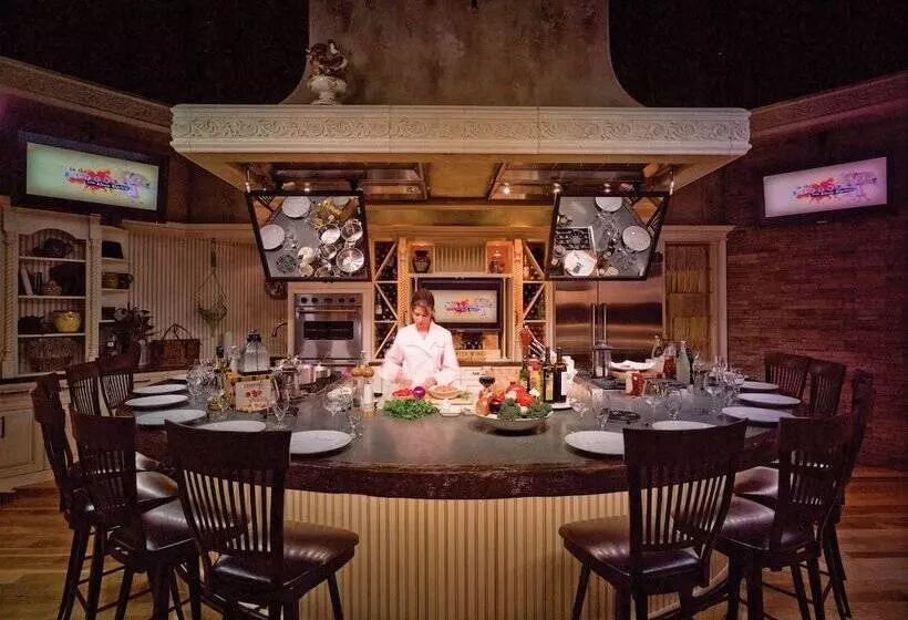 Отель Mohegan Pennsylvania Adults Only