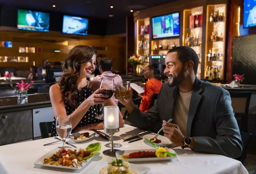 Отель Mohegan Pennsylvania Adults Only