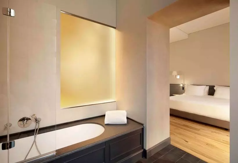 فندق NH Collection Torino Piazza Carlina