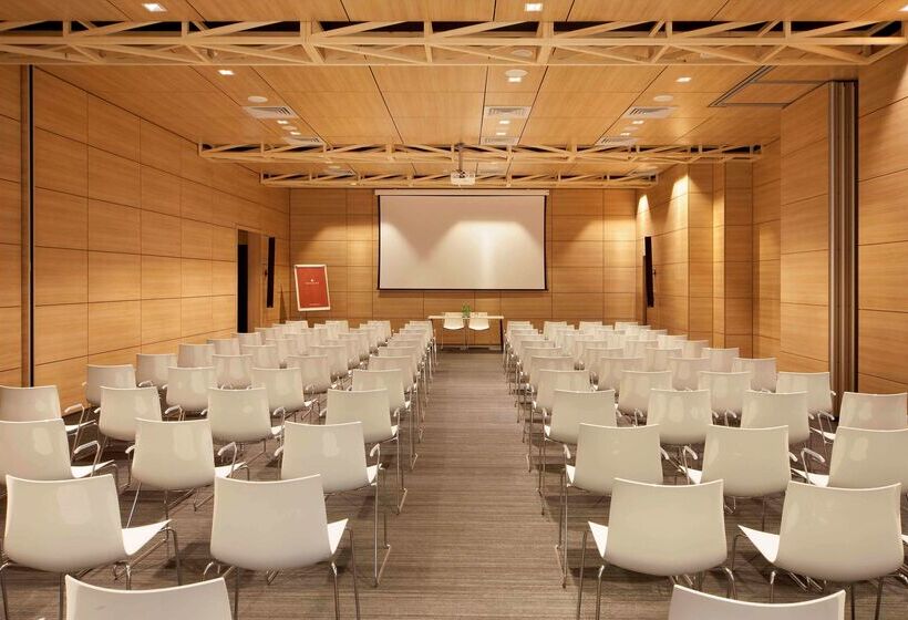 هتل NH Collection Torino Piazza Carlina