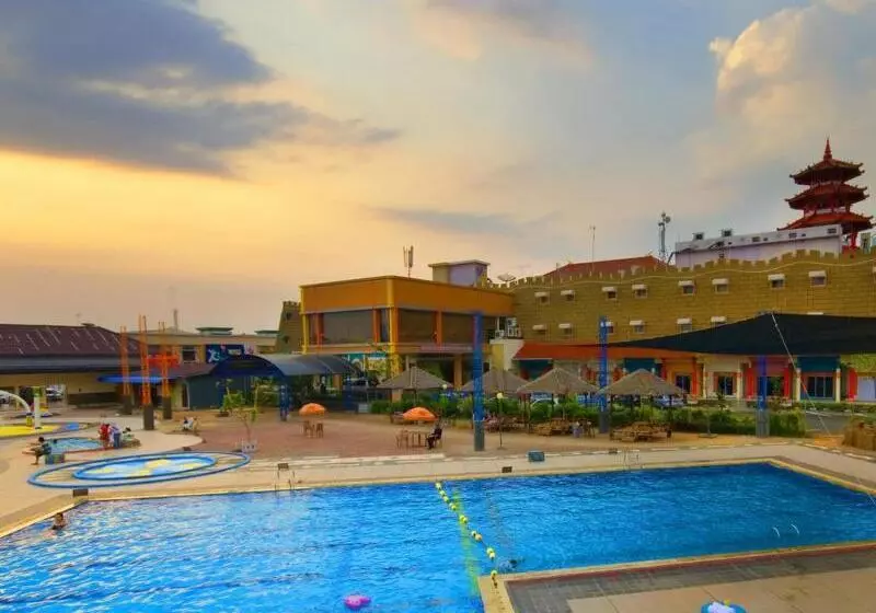 Parkside Mandarin Hotel Pekalongan