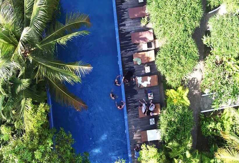 酒店 Sambor Village