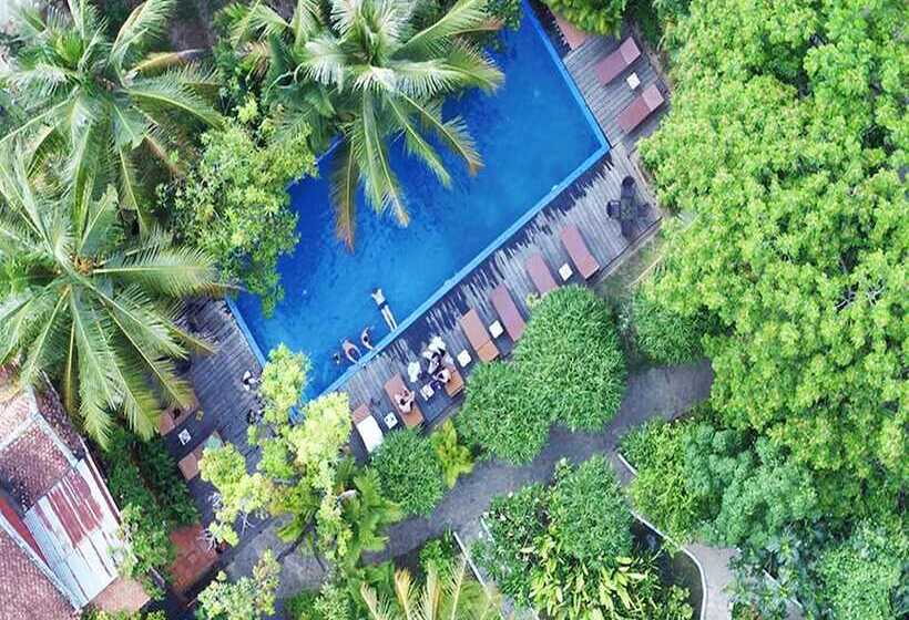 酒店 Sambor Village