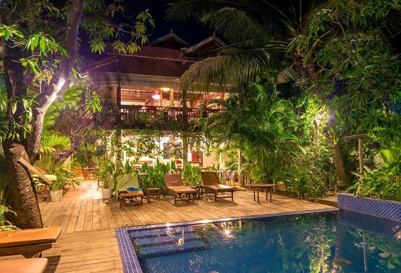 酒店 Sambor Village