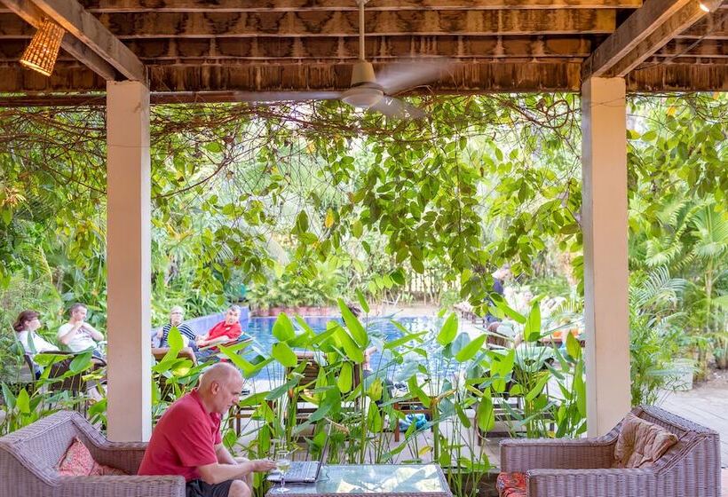 酒店 Sambor Village