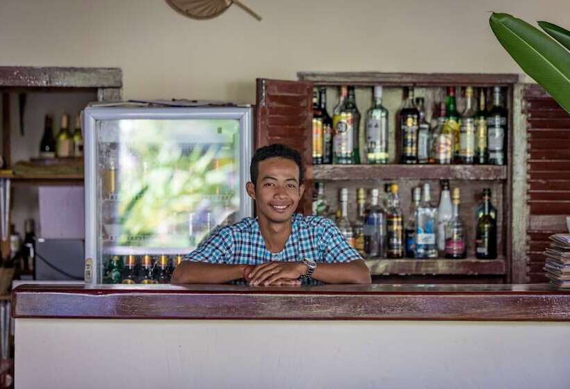 酒店 Sambor Village