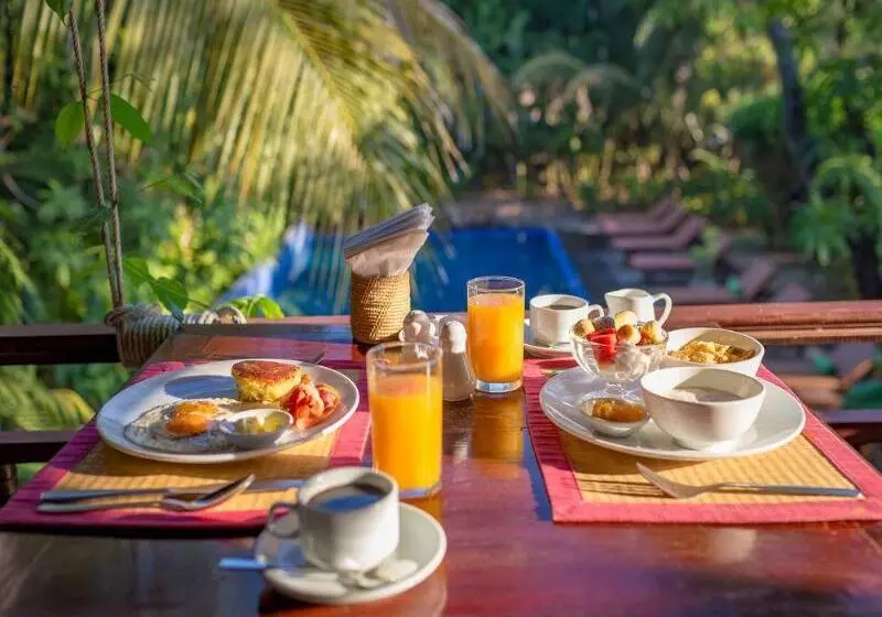 Отель Sambor Village