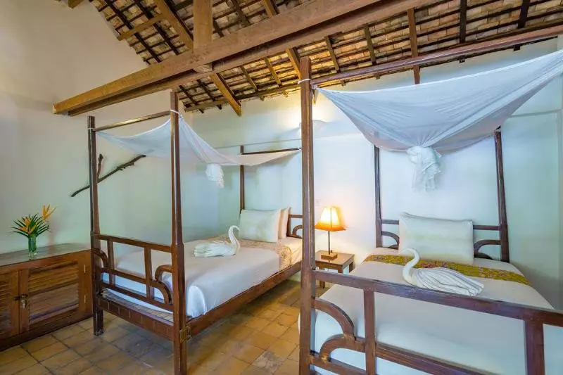 Отель Sambor Village