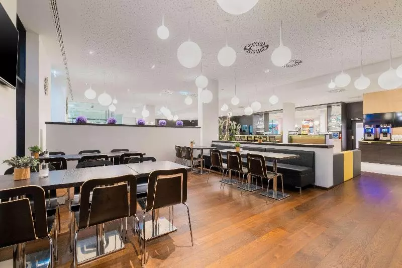 Leonardo Hotel Vienna Hauptbahnhof