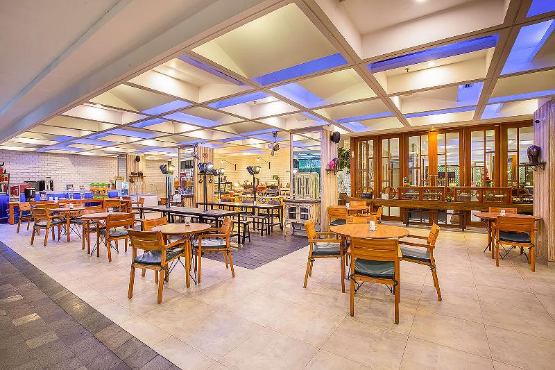 בית מלון כפרי The 1o1 Bandung Dago