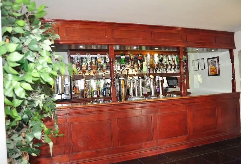 ホテル The Strand