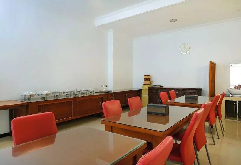 فندق Urbanview Omah Pari Boutique