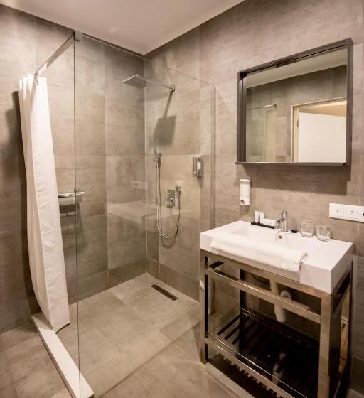 Saint Tropez Boutique