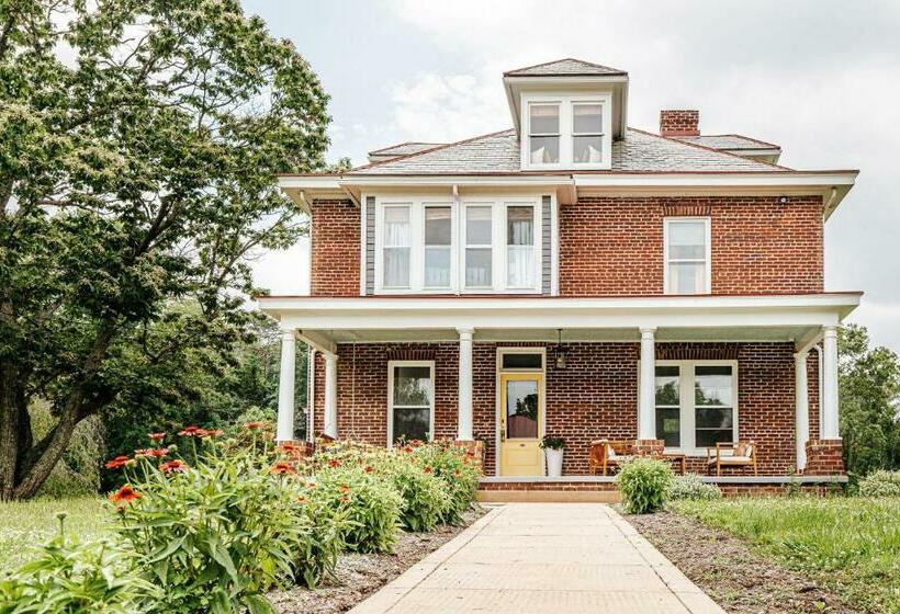 Hostel Camp Trapezium