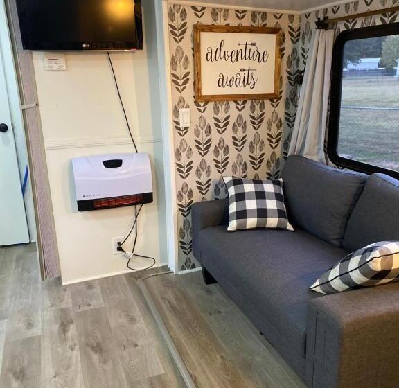 Отель Bright Side Inn