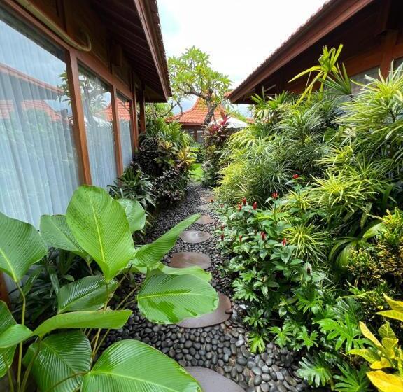 Пансион Rich Village