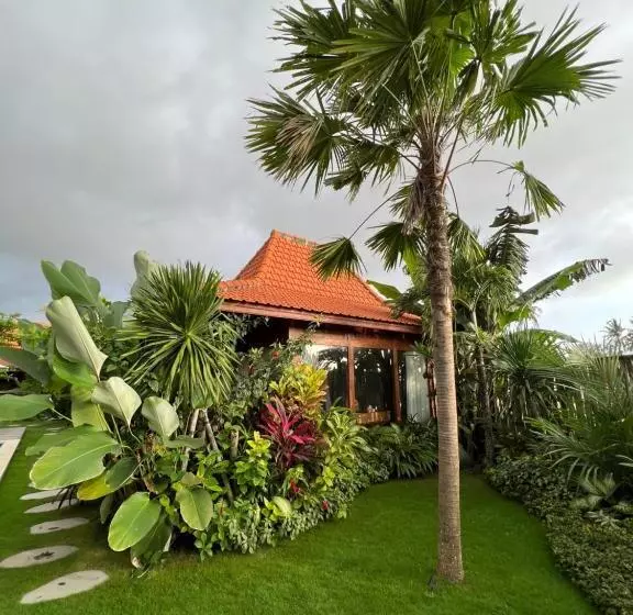 Majatalo Rich Village
