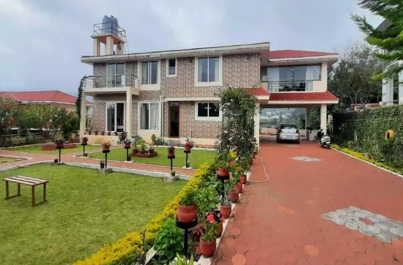 Majatalo Velus Bungalow Ooty By Lexstays