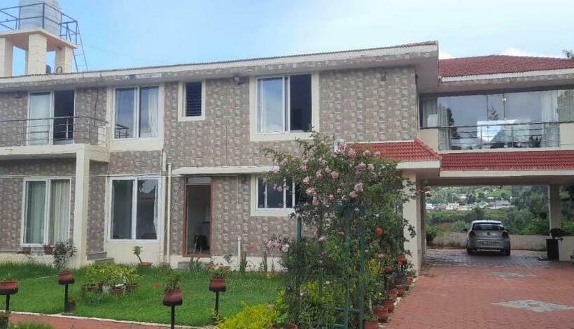 Majatalo Velus Bungalow Ooty By Lexstays