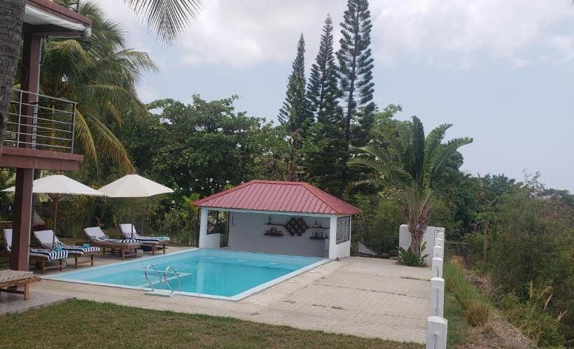 تختخواب و صبحانه Nosy Bay View