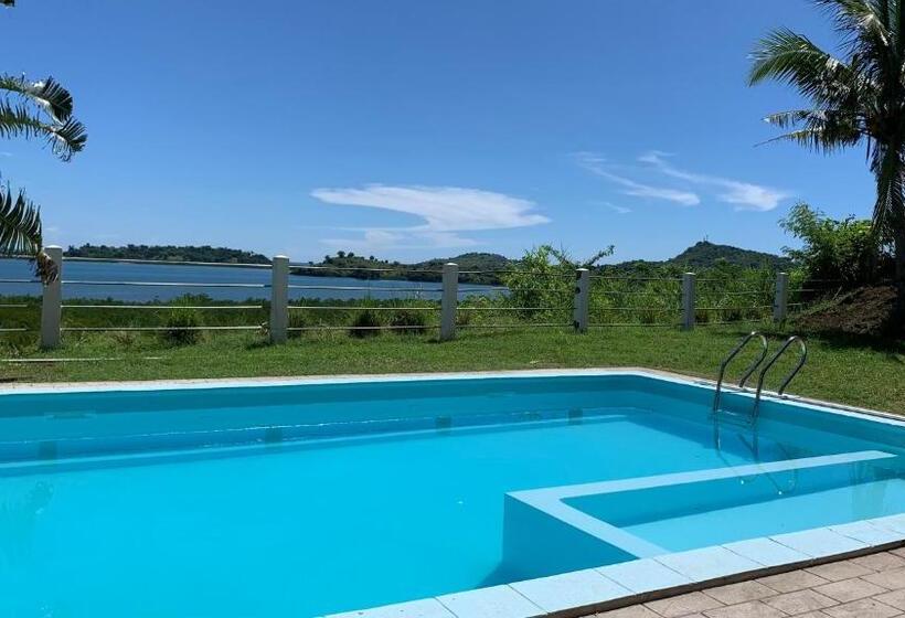 تختخواب و صبحانه Nosy Bay View