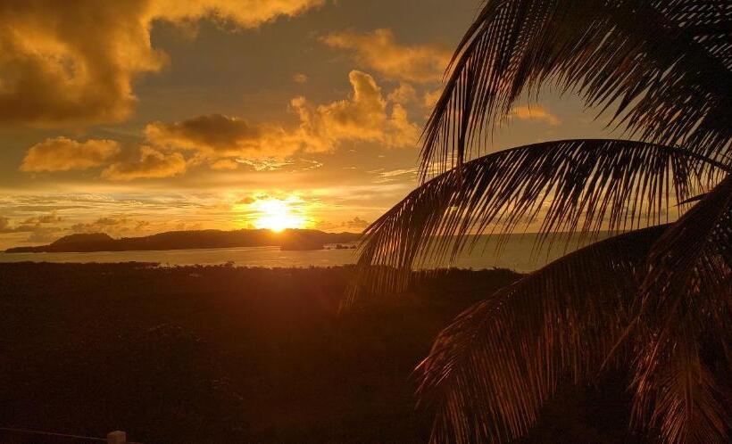 تختخواب و صبحانه Nosy Bay View