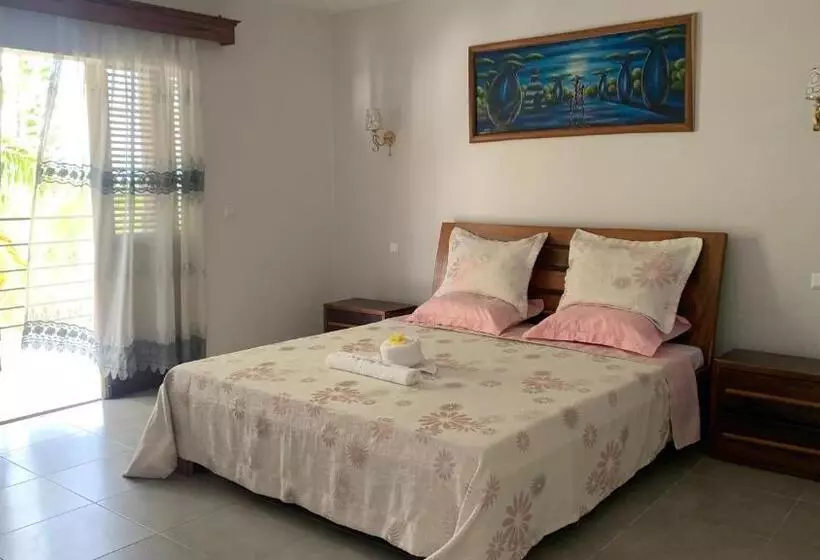 تختخواب و صبحانه Nosy Bay View