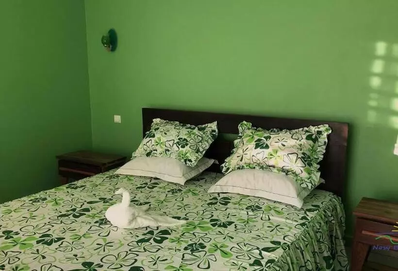 تختخواب و صبحانه Nosy Bay View