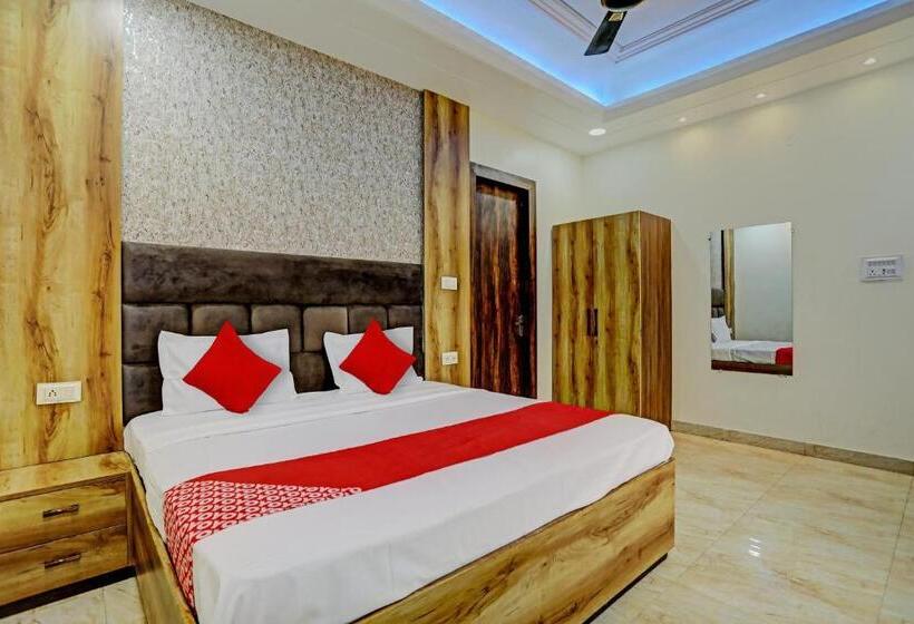 호텔 Oyo Flagship 70239  Seema