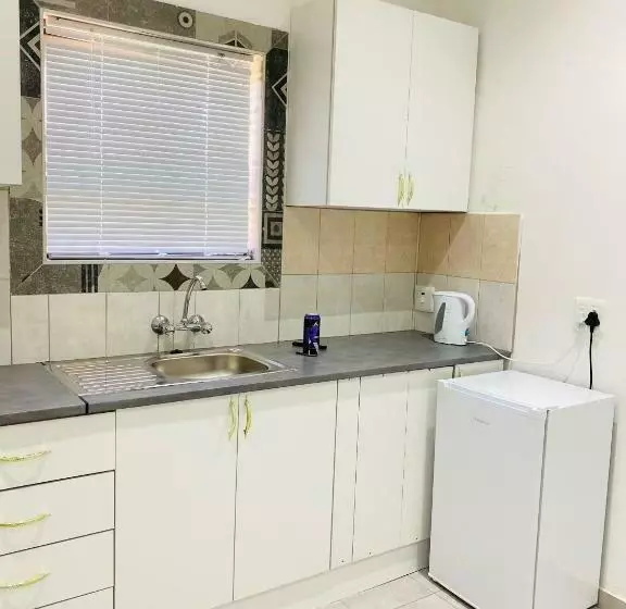 ペンション Airport Royal Guest House