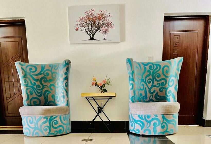 펜션 Airport Royal Guest House