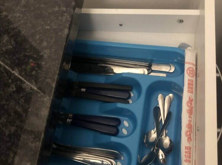 تختخواب و صبحانه Evry Time